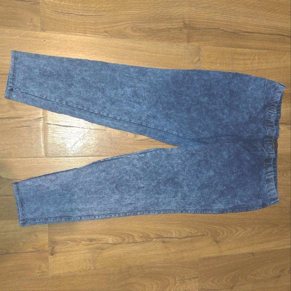 5/ $30 denim jeggings